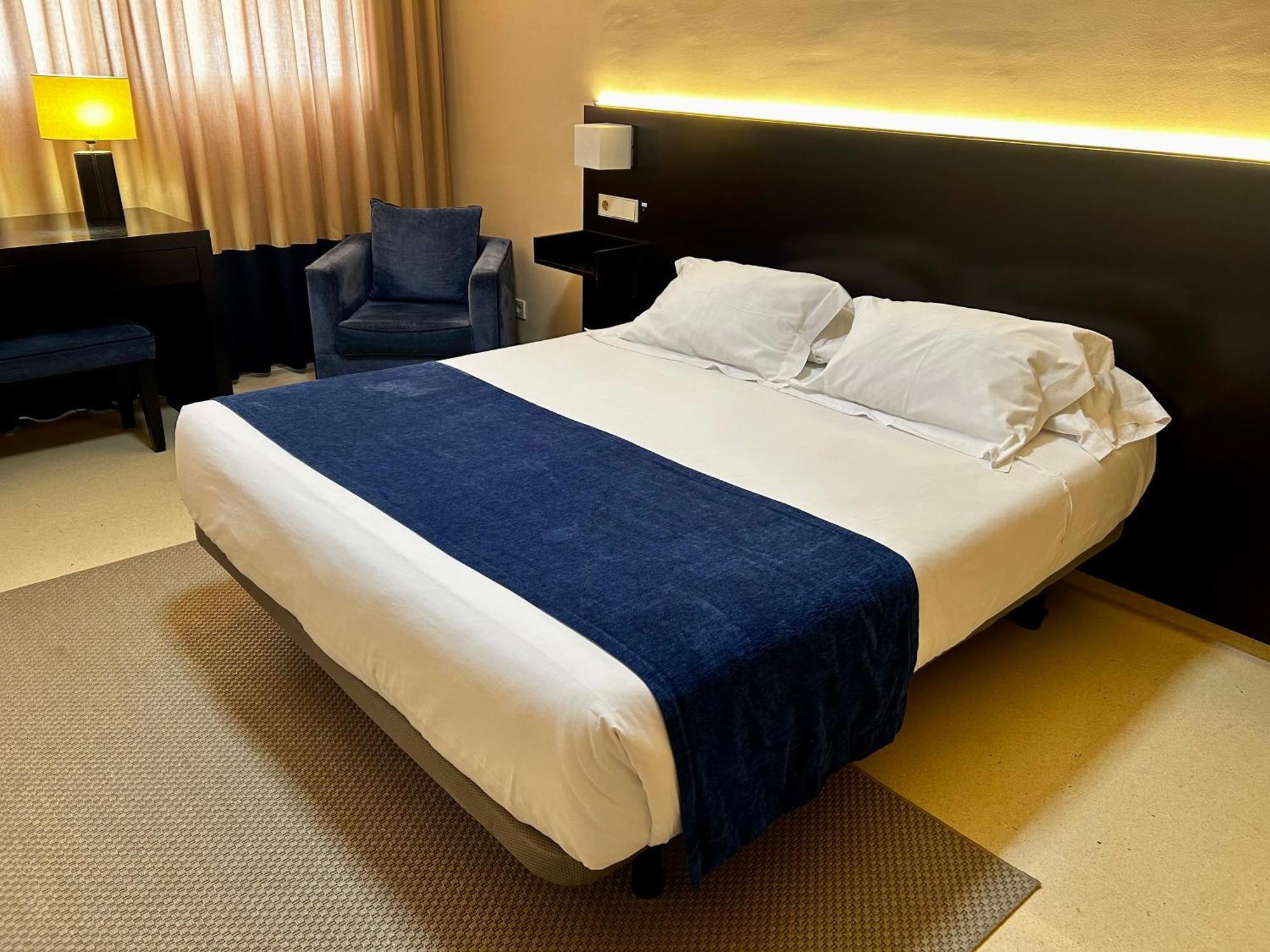 Hotel Ignacio - Palomargroup Chiva Buitenkant foto